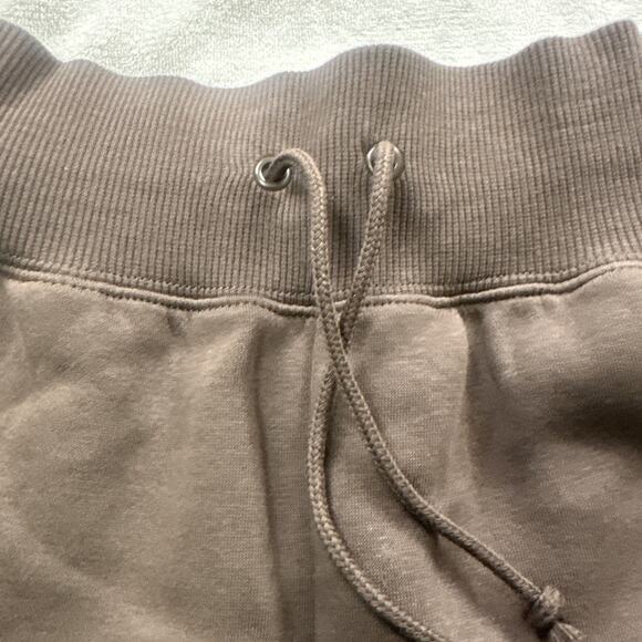 Nike Sport Shorts Womens Size XS Phoenix Fleece High Waisted Loose Fit Brown NEW - Picture 2 of 13